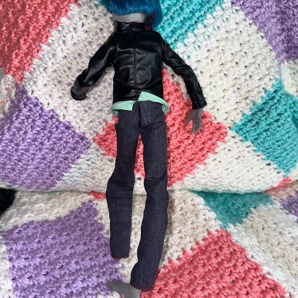 Monster High Garrott du Roque Love in Scaris Doll - Picture 2 of 2